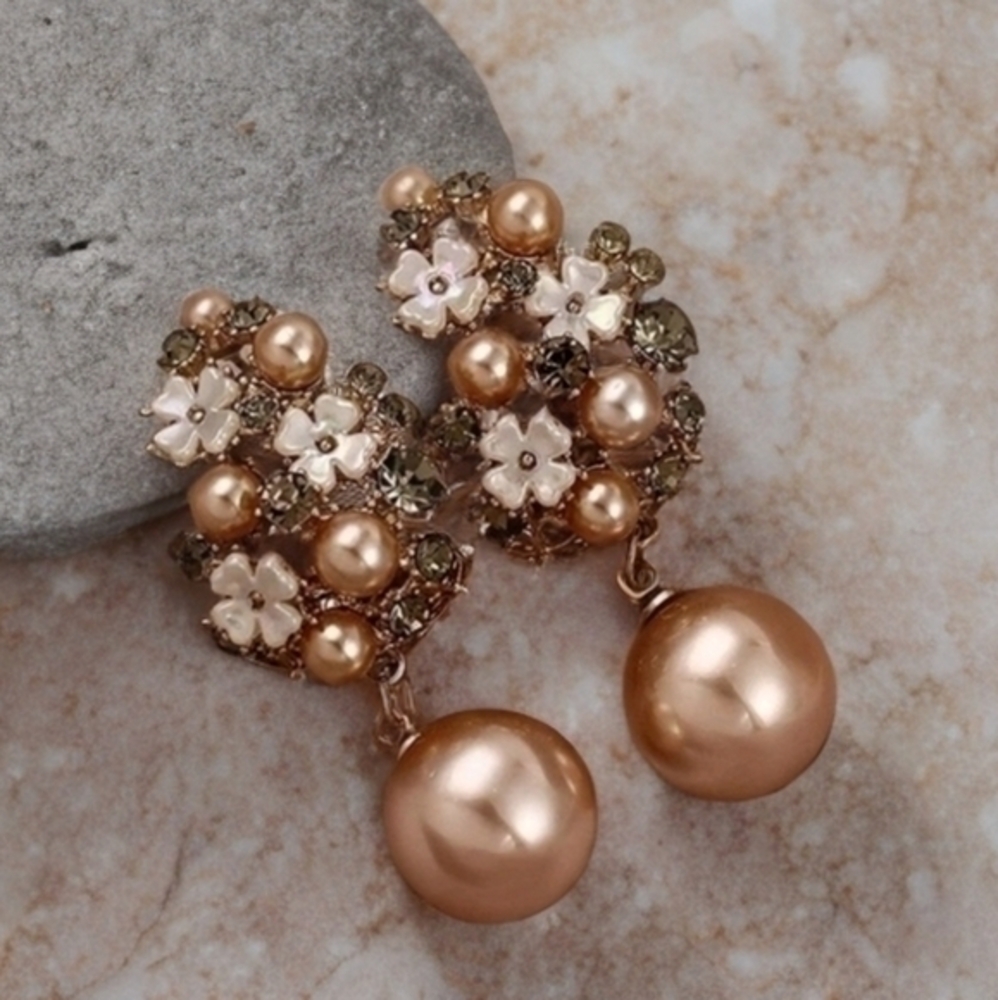 ANTHROPOLOGIE CRYSTAL PEARL DROP EARRINGS 2